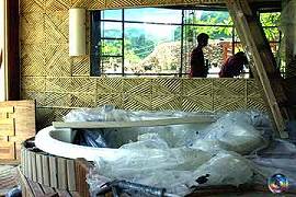 Jacuzzi permitir banhos mais quentes e intimistas (imagem: site Globo.com)