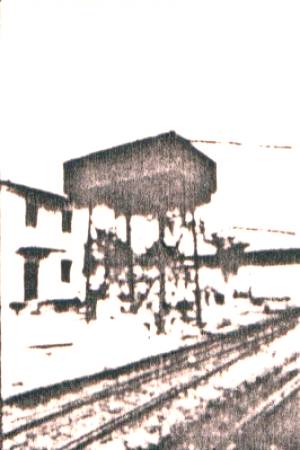 Caixa d'gua da Estao Esturio da Mairinque-Santos, junto ao porto santista (foto: Relatrio da Fepasa, 1986)