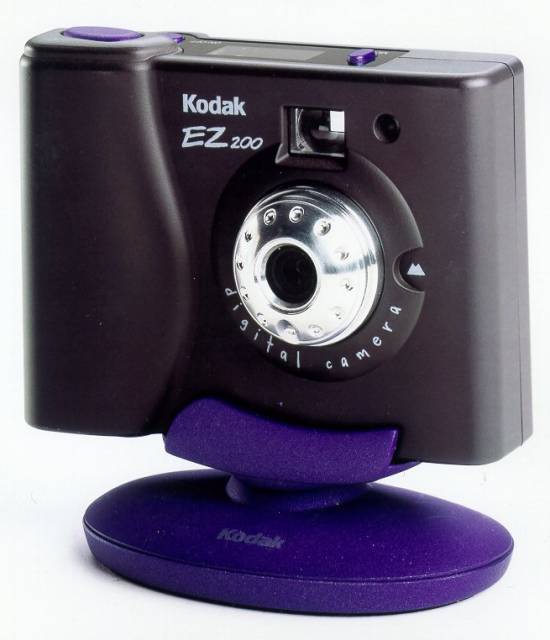 EZ200 é um dos três novos modelos de câmeras da Kodak disponíveis no Brasil