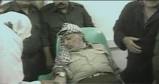 Captura de tela da transmisso da TV CNN, dos EUA: Arafat doa sangue para as vtimas do atentado nos Estados Unidos