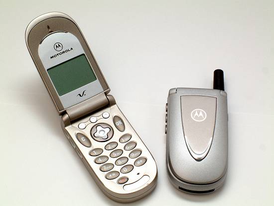 Telefone celular V.66 da Motorola