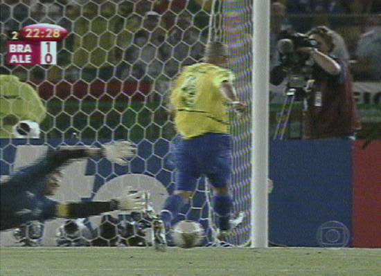 Primeiro gol contra a Alemanha, de Ronaldinho