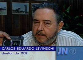 O diretor: pouco a declarar (Imagem: Rede Globo de Televiso, no Jornal Nacional de 4/12/2001)