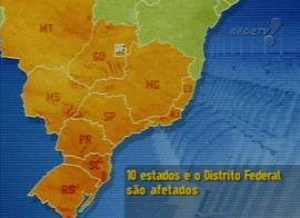 Metade do Brasil parada.. (captura de tela - Rede TV!, 22/1/2002, 21H32)