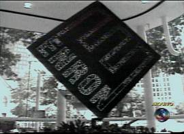 Sede da Enron, protagonista do escndalo anterior (Captura de tela - Rede Globo de Televiso - 26/6/2002 - 23h45)