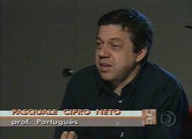Professor Pasquale Cipro Neto: no  ao em futuro to distante que justifique essa construo verbal