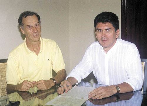 Jos Abel e o diretor da Real, Loureno Lopes