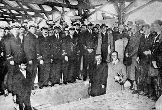 Lanamento em 22/10/1922 da pedra fundamental da base aeronaval em Conceiozinha (Foto: revista 'Ilustrao Brasileira', 1922)