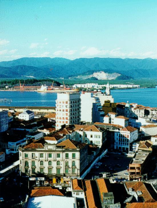 Vista do porto santista, desde o alto do Monte Serrat (foto: Secom/Prefeitura Municipal de Santos)